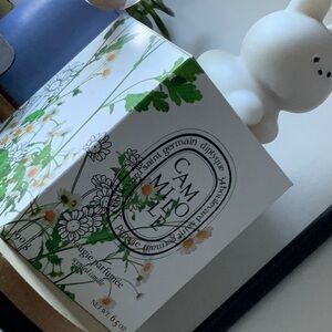 Diptyque Chamomile candle standard 190g size